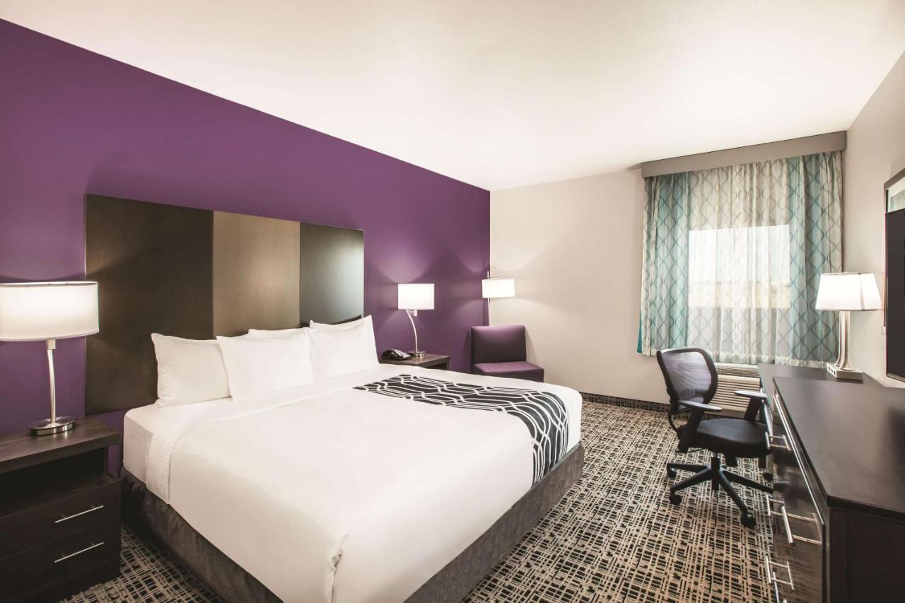 La Quinta By Wyndham Lubbock South Hotel Exterior photo
