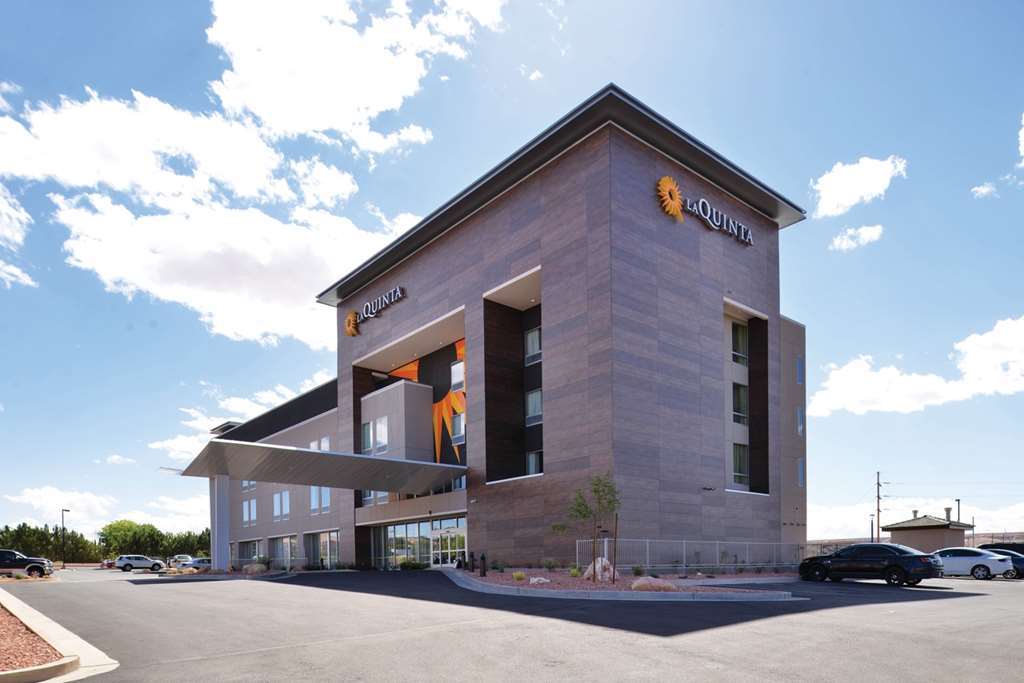 La Quinta By Wyndham Lubbock South Hotel Exterior photo